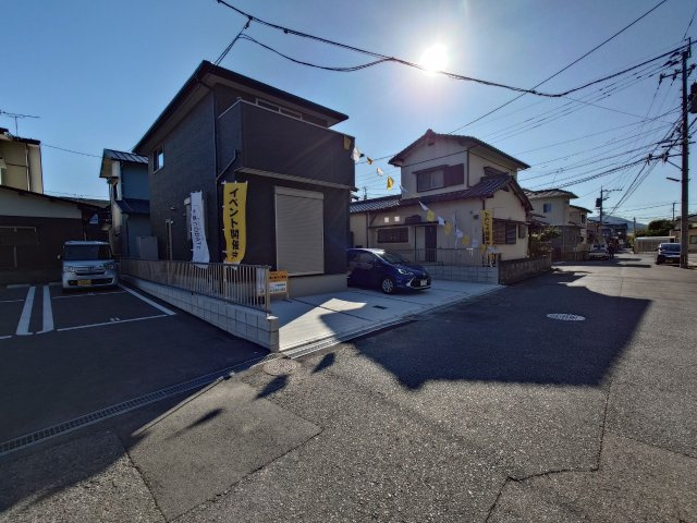 ーSUN COURT－サンコートー小倉南区中曽根4丁目　【小倉南区　新築戸建て】の前面道路含む現地写真|前面道路も広々♪駐車しやすい♪【小倉南区　新築戸建て】