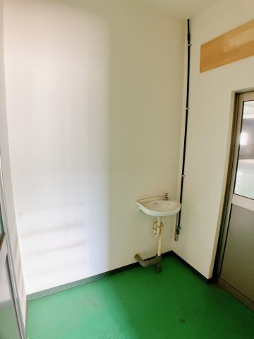 平井町倉庫の内装