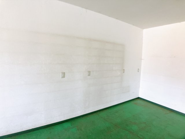 平井町倉庫の内装