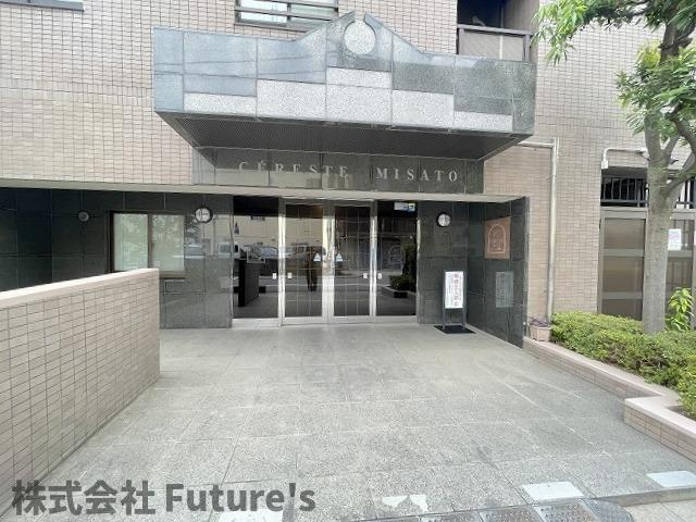 セレスト三郷のエントランス|安心のオートロック付マンション