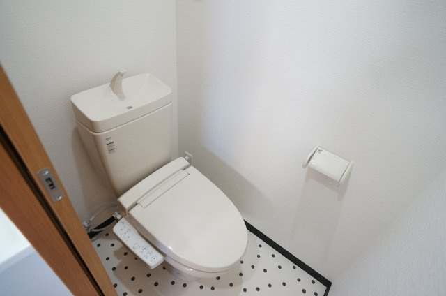 逆瀬川ビルのトイレ