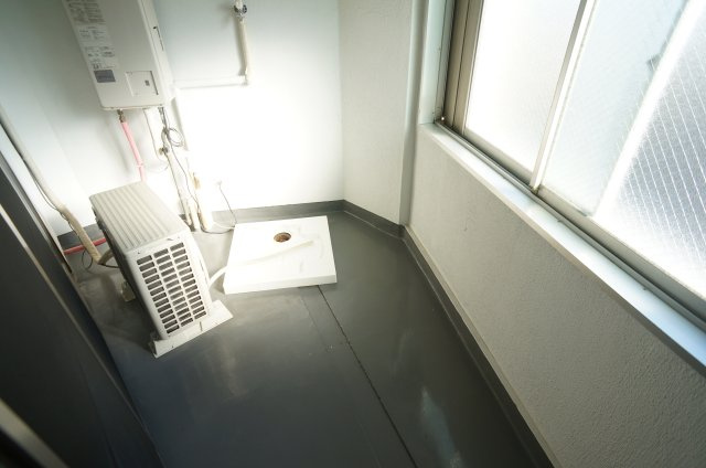 逆瀬川ビルのバルコニー