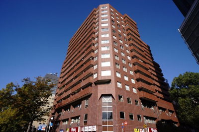 【外観】 | 【上質リノベ】ポレスター広島 | 【資料には掲載していない情報】
物件の陽当りや通風・仕様設備やお部屋の大きさの比較、
近隣・周辺環境や街並みなど、資料には掲載していない情報が
現地にはたくさんあります。是非ご確認ください。