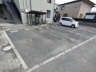 【駐車場】 | ソフィット八番館 | 駐車スペースもあります