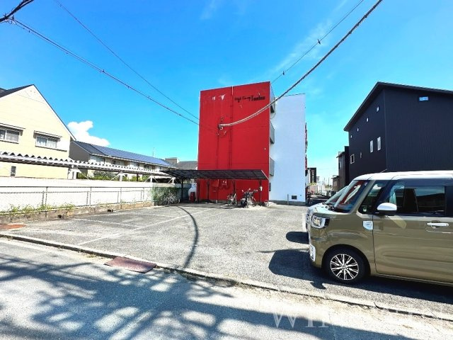 ハイコーポ谷野の駐車場