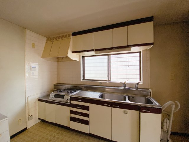 半田市乙川殿町のキッチン|建物①