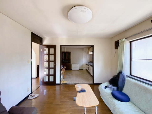 半田市乙川殿町の居間・リビング|建物①