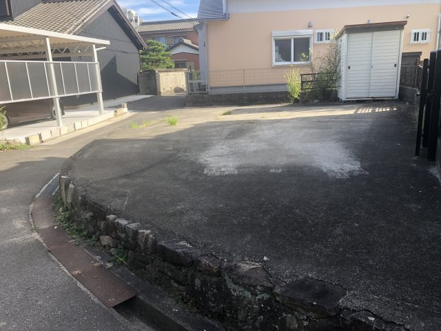 半田市乙川殿町の駐車場|3台以上は駐車可能です。