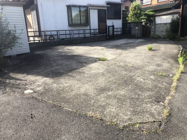 半田市乙川殿町の駐車場
