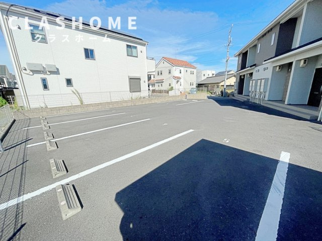 リーブル　シルクロード　　　刈谷市近郊の賃貸はクラスホームの駐車場