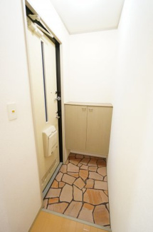 【玄関】 | クレールシャンブルＢ | ※同物件、反転タイプの写真になります。