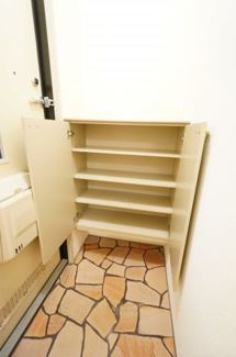 【玄関】 | クレールシャンブルＢ | ※同物件、反転タイプの写真になります。