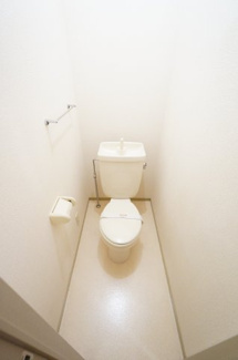 【トイレ】 | クレールシャンブルＢ | ※同物件、反転タイプの写真になります。