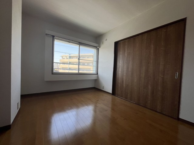 水畑マンションの洋室