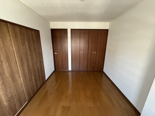 水畑マンションの洋室