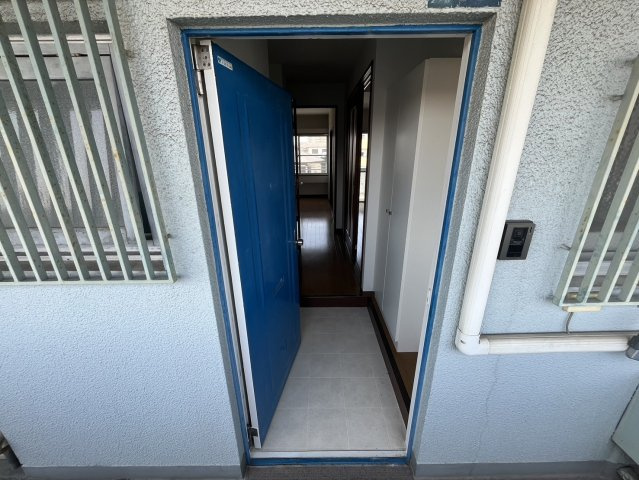 水畑マンションの玄関