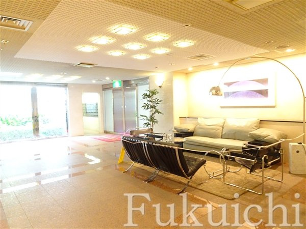 ミラドール都立大のロビー