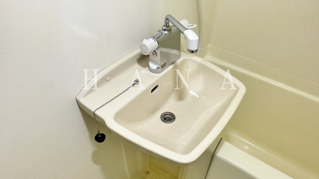 レオパレスCLOVERの洗面所