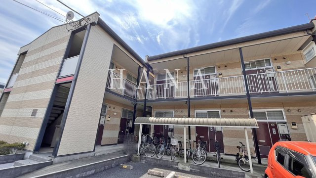 レオパレスCLOVERの外観