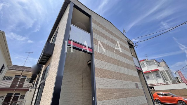 レオパレスCLOVERの外観