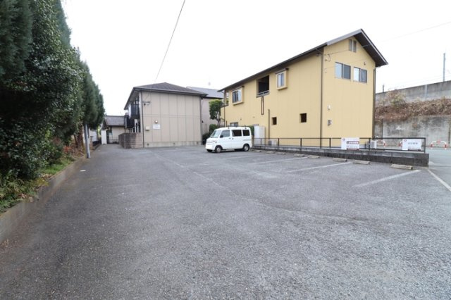 熊本市南区上ノ郷２丁目のアパートの駐車場