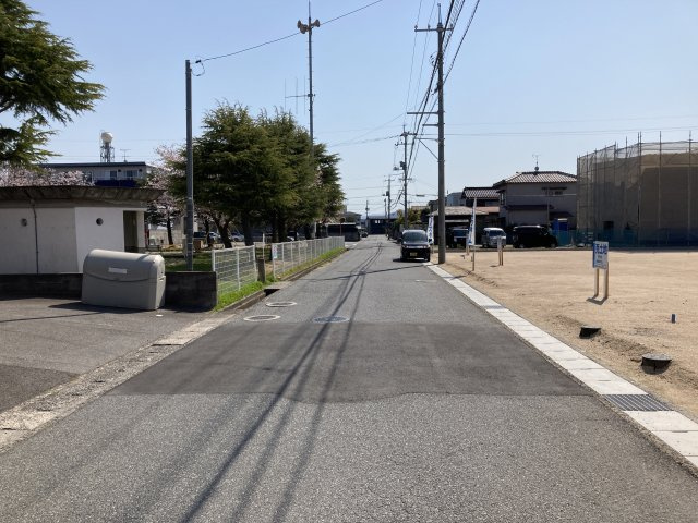 米子市旗ヶ崎2丁目　2号地の前面道路含む現地写真