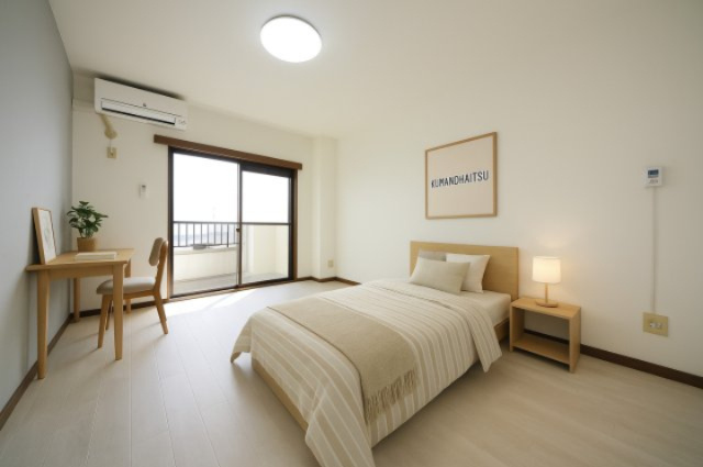 クマノハイツの居間・リビング|バーチャルステージングの写真となります。家具家電等は付帯しません。参考にご覧くださいませ。