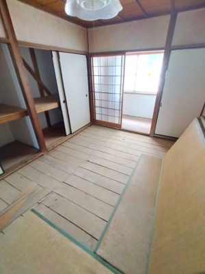 【寝室】 | 萬荘