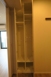 【収納】 | ルフォンプログレ上野マークス | 高級賃貸マンション。
上野の賃貸物件。
「ルフォンプログレ上野マークス」のことなら(株)メイワ・エステートへ