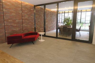 【エントランス】 | ルフォンプログレ上野マークス | 入居者限定ラウンジあります。
テレワーク使用可能。
高級賃貸マンション。
上野の賃貸物件。
「ルフォンプログレ上野マークス」のことなら(株)メイワ・エステートへ