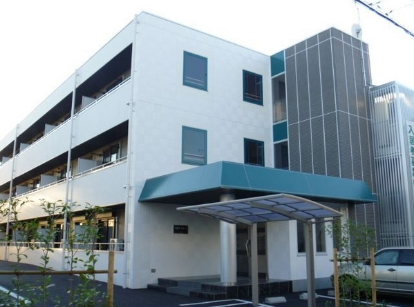 イーストタイガーの外観
