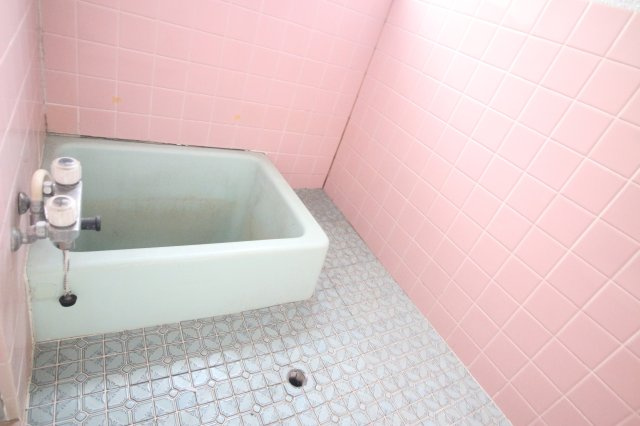 高松市木太町戸建ての浴室|コンパクトで使いやすいお風呂です