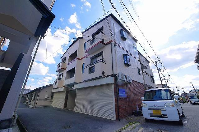 アーティス岡田の外観|キレイな外観です。