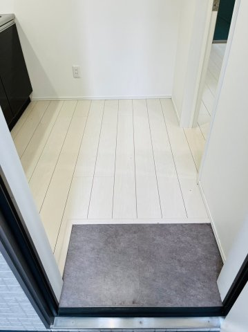 仲介手数料０円！！F.F.プレミアの玄関