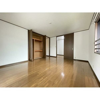 【洋室】 | 上野東1丁目貸家