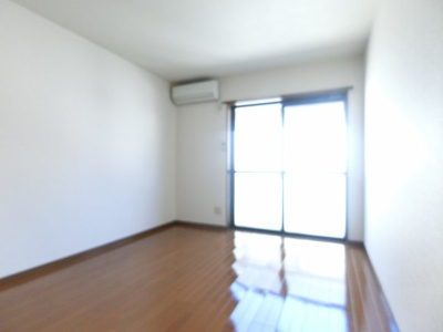 【寝室】 | モンターニャ・アイ