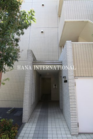 ＭＯＭＡのエントランス