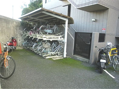 【駐車場】 | モンテローザ高野台　12837 | 敷地内に自転車置き場があります(^^)/