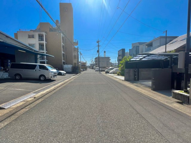 名東区香南二丁目土地の前面道路含む現地写真