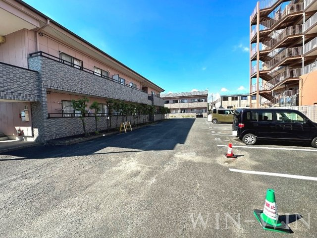 エスポワールフジ Dの駐車場