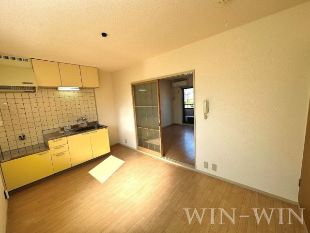 エスポワールフジ Dの居間・リビング