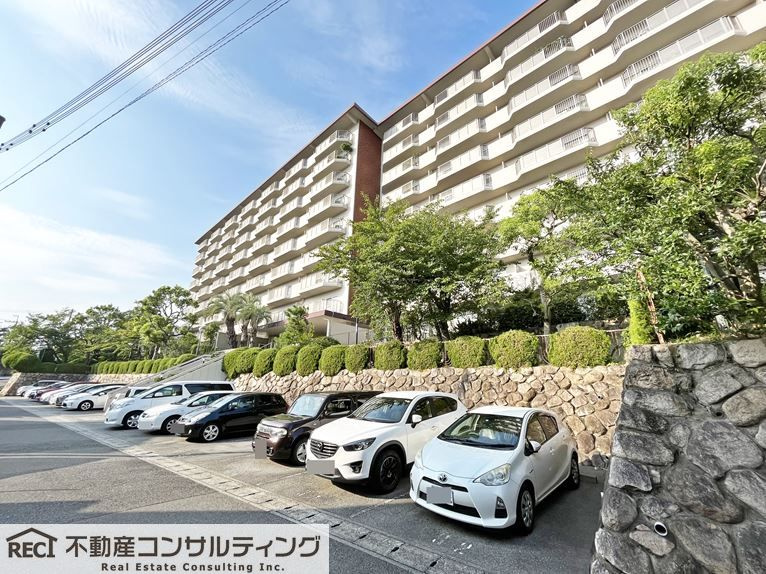 甲子園リバーサイドハイツの外観