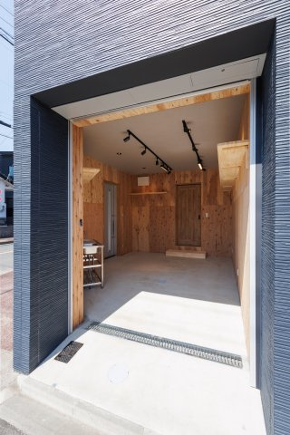 北区西志賀町ガレージハウスの駐車場|北区西志賀町ガレージハウス