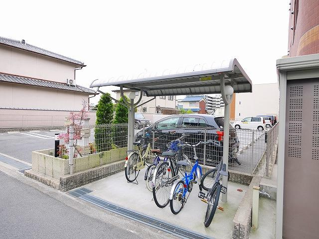 カーサレイメイ　Ａ棟のその他共用部分|出入りがしやすい駐輪場が閉設されています