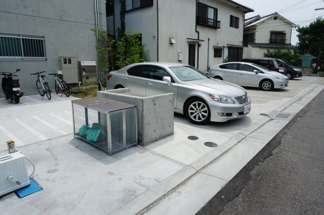 REIWAマンションの駐車場|駐車場完備です