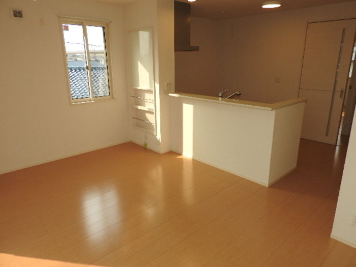 ビスターレの居間・リビング|ゆったりとした居間です