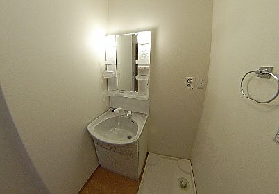 Wisteria Aの洗面所|明るい洗面所です