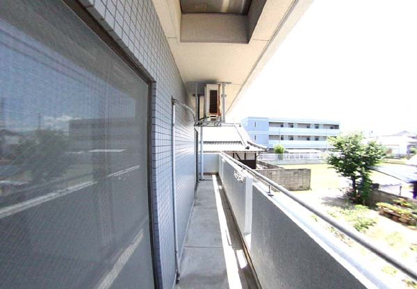 ABCライフ東岸和田のバルコニー|バルコニーからの眺めを楽しみながら食事をしませんか
