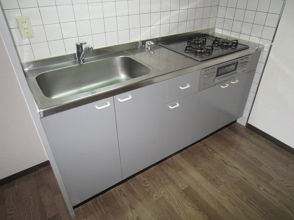 パストラーレ久米田のキッチン|お料理しやすいキッチンです