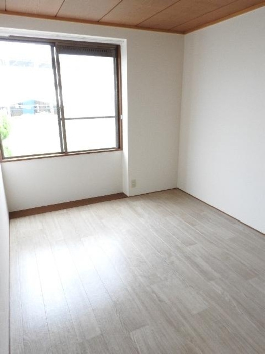 岸和田市春木旭町のハイツの居間・リビング|おしゃれなリビングです